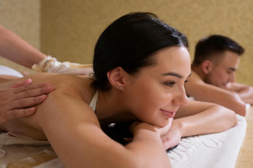 couples massage on valentine's day in Maui